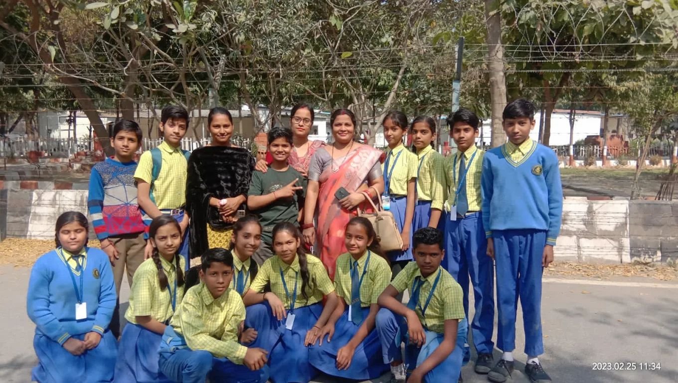 An educational trip with class teachers at Ayush Public School
